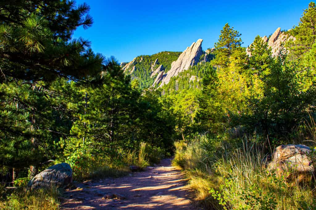 View of the Flatirons in Chautauqua Park in Boulder, CO